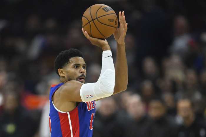 解说：哈里斯老当益壮 进攻端扛起产量&防住了布朗的最后一投